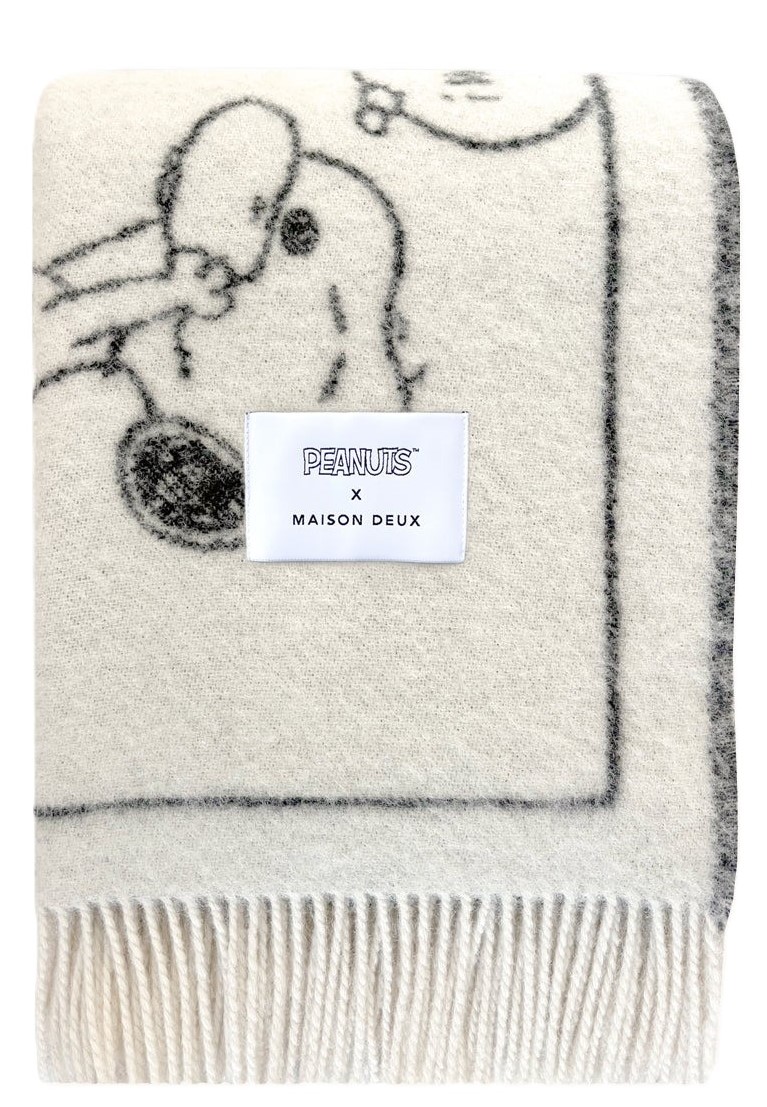 Maison Deux Comic Doughnut Blanket